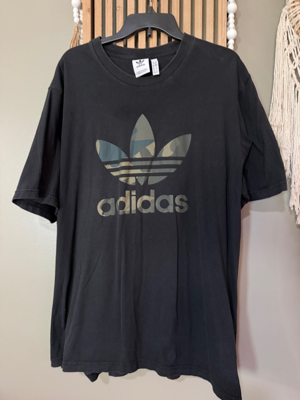 Men’s Adidas shirt size 2x